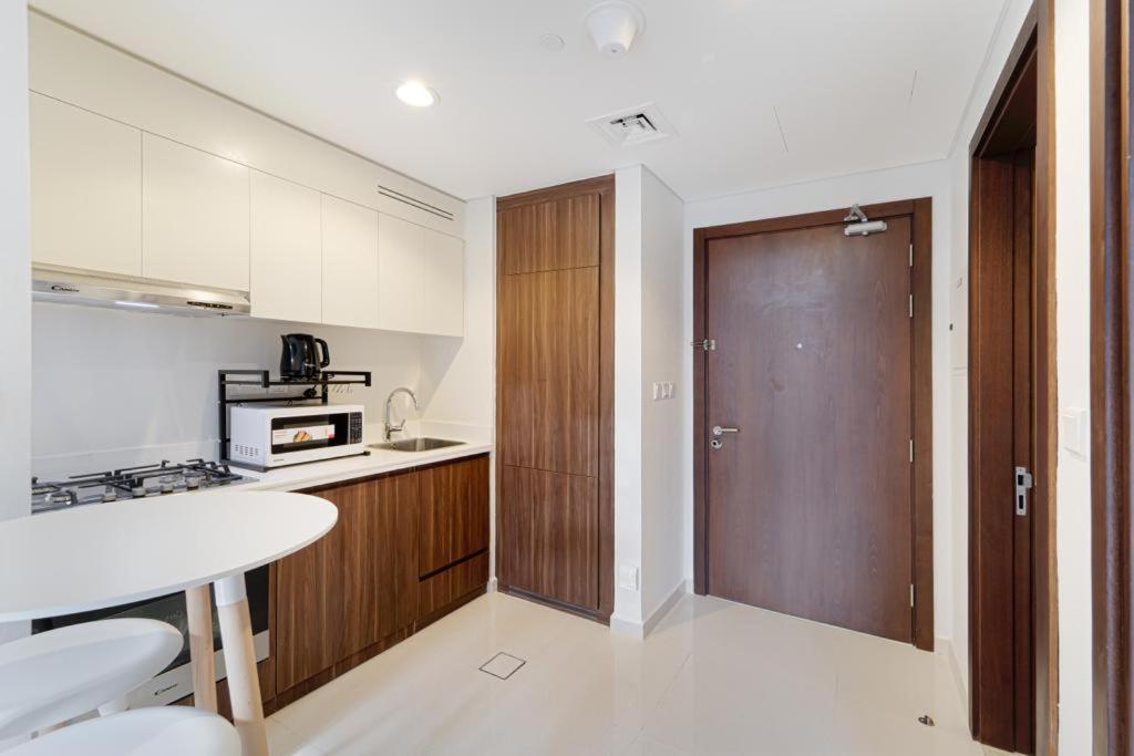 Brand New 1Br- Business Bay - Burj Khalifa View Apartment Dubai Exterior foto